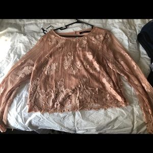 Plus sized Cropped lace blouse